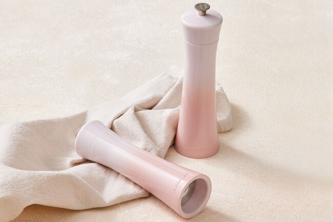 Le Creuset Modern Pepper Mill 21cm Shell PinkShell Pink image number 6
